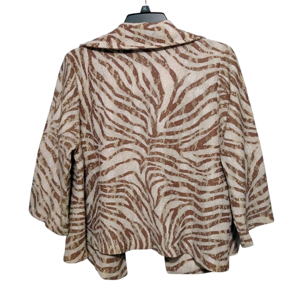 Chico's Brown Zebra Striped Wide Collar Short Jacket Women's Size 2 - Large - Picture 4 of 9